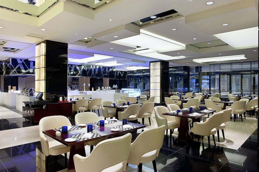 Отель Ramada Plaza Ляньюньган Экстерьер фото